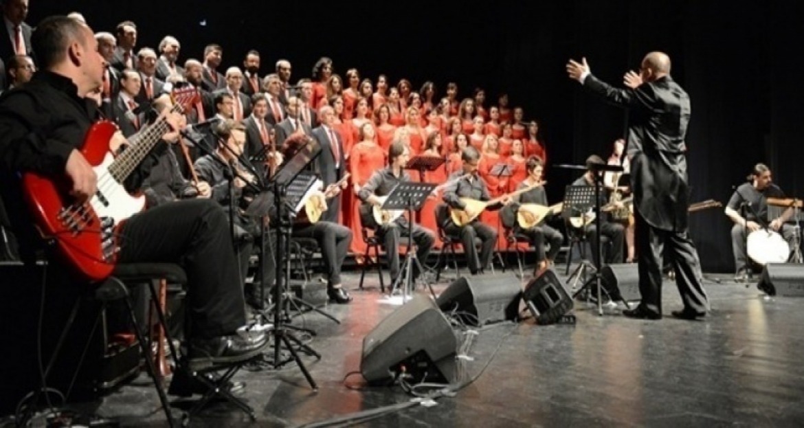 Türk Halk Müziği Korosu